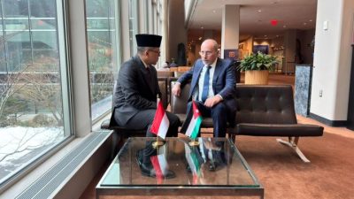 Menelisik Arti Pertemuan Sugiono