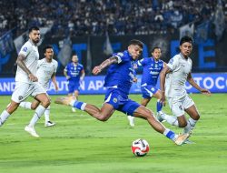 Persija dan Persib Kompak Alami Satu Masalah yang Sama