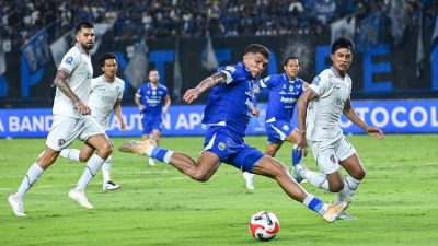 Persija dan Persib Kompak Alami Satu Masalah yang Sama