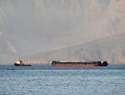 Iran Pakai Taktik Baru Lawan Blokade AS di Selat Hormuz