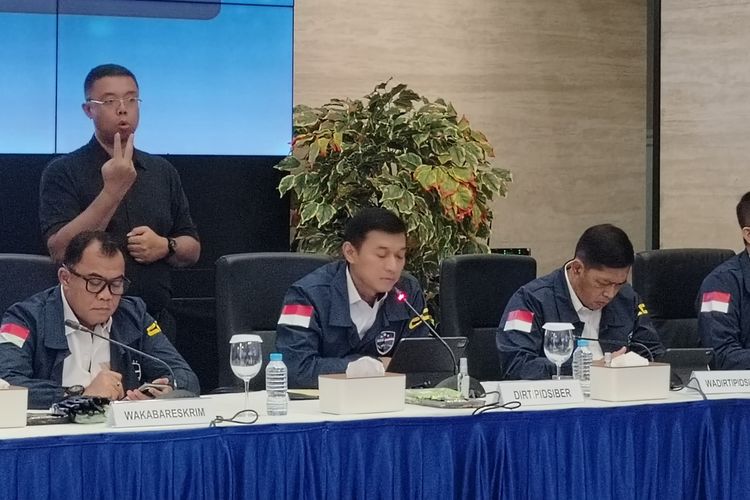 Polri Tangkap Buronan Internasional